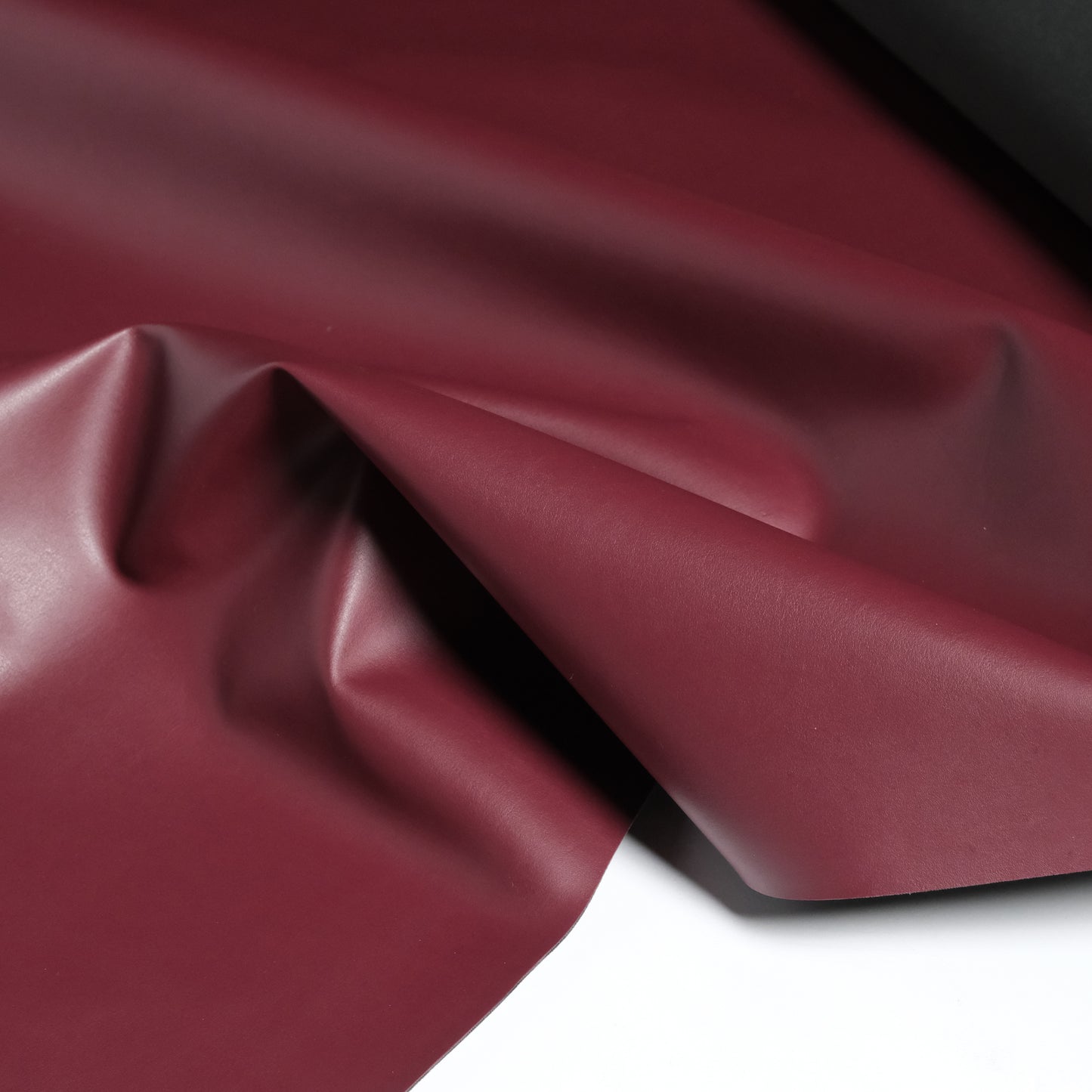 Cuir de Raisin Vegea®